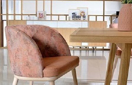 כסא מרופד וורוד עתיק