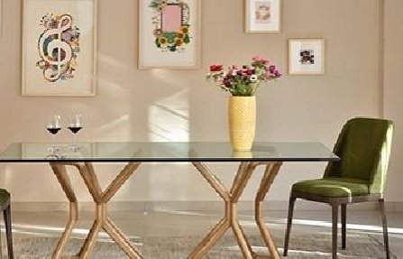 פינת אוכל מעוצבת מזכוכית