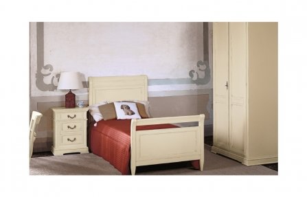 שידת עץ לבנה קטנה עם מגירות